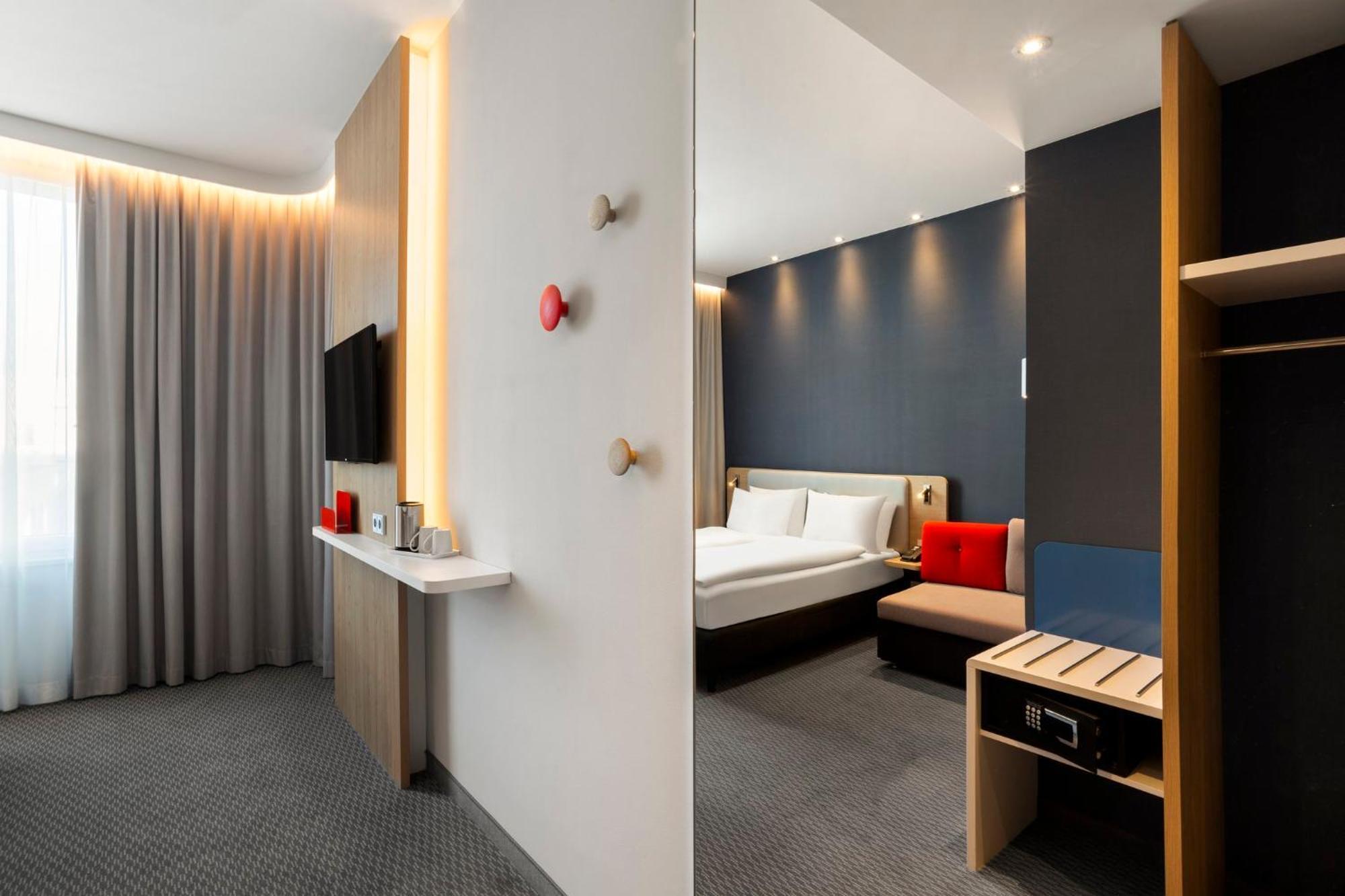 Standard Zimmer mit Queensize-Bett und Schlafsofa